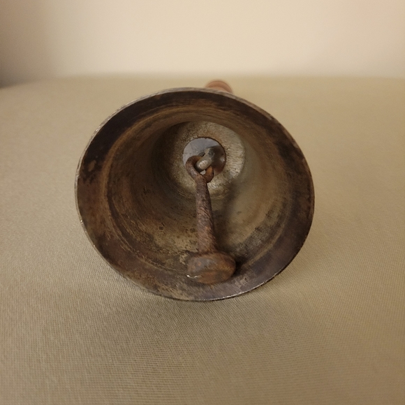 Vintage Hand-Held Brass Bell - Picture 4 of 5